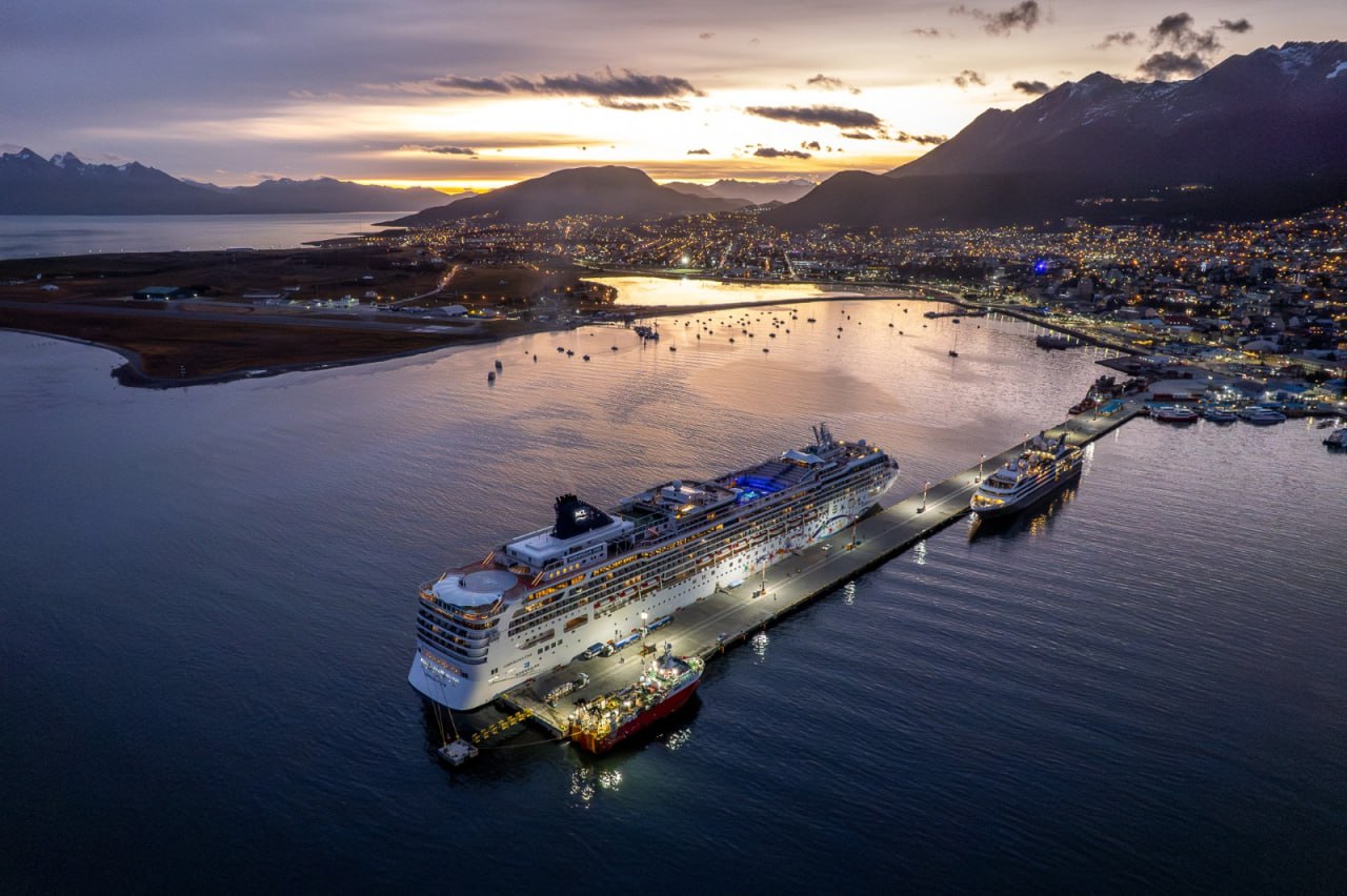 Una impecable operación de recambio de pasajeros en el Puerto de Ushuaia
